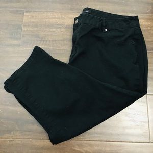 A3 Denim women’s barely worn black capris size 20